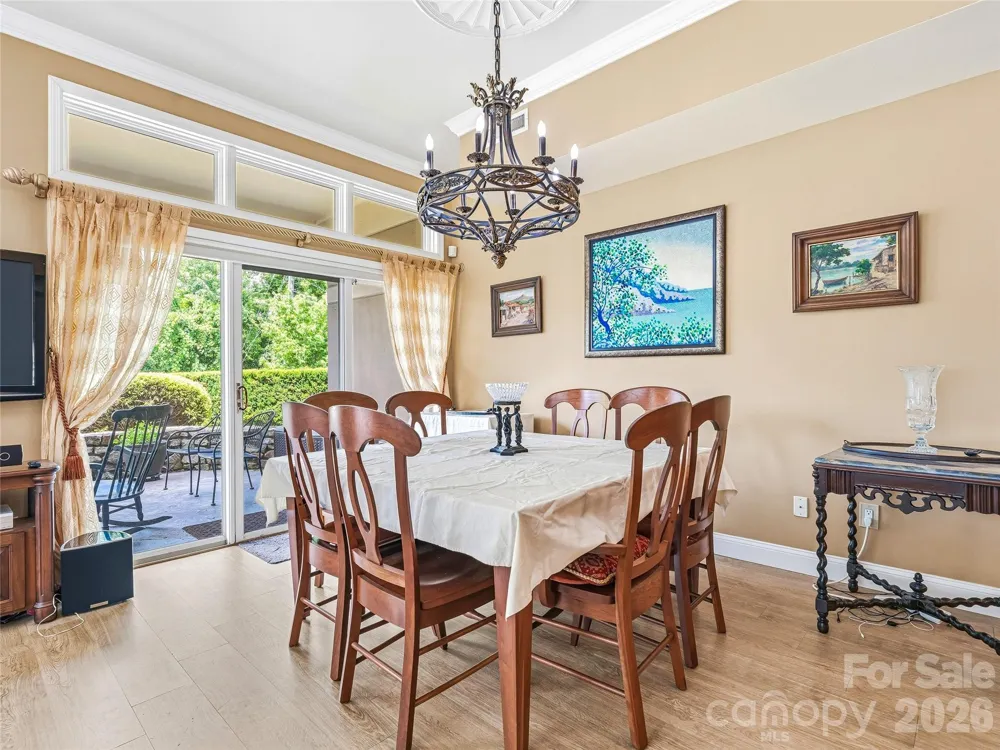 30 Dover Street Asheville, NC 28804