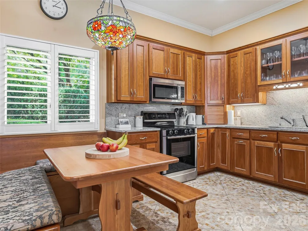 30 Dover Street Asheville, NC 28804