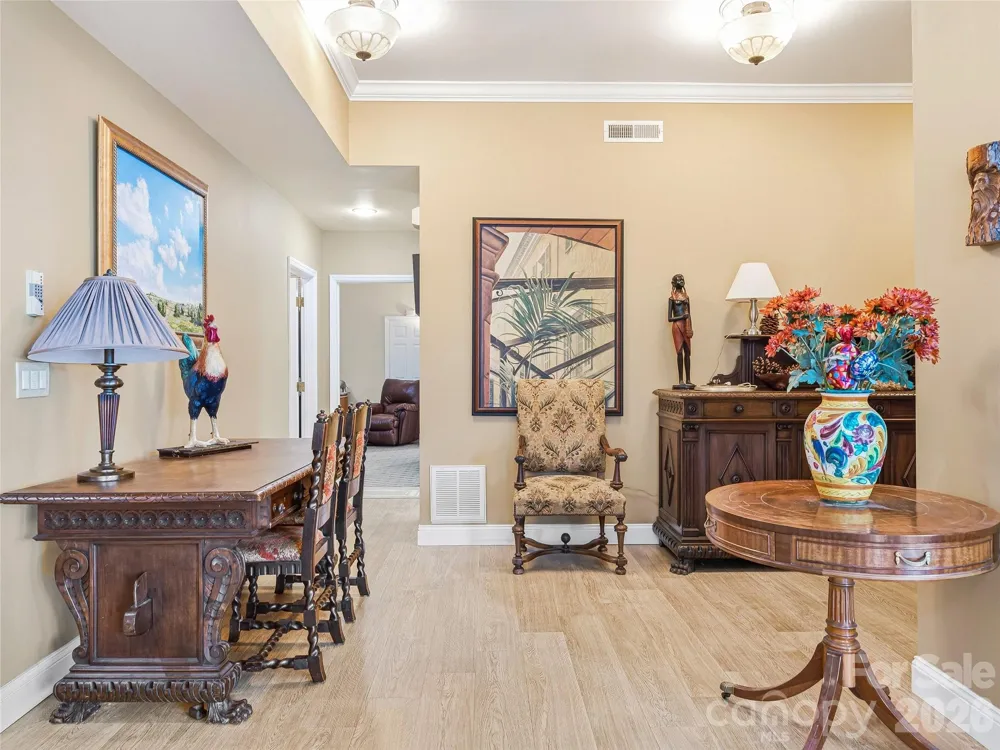 30 Dover Street Asheville, NC 28804