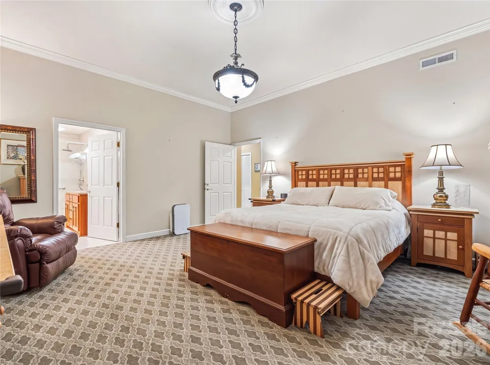 30 Dover Street Asheville, NC 28804
