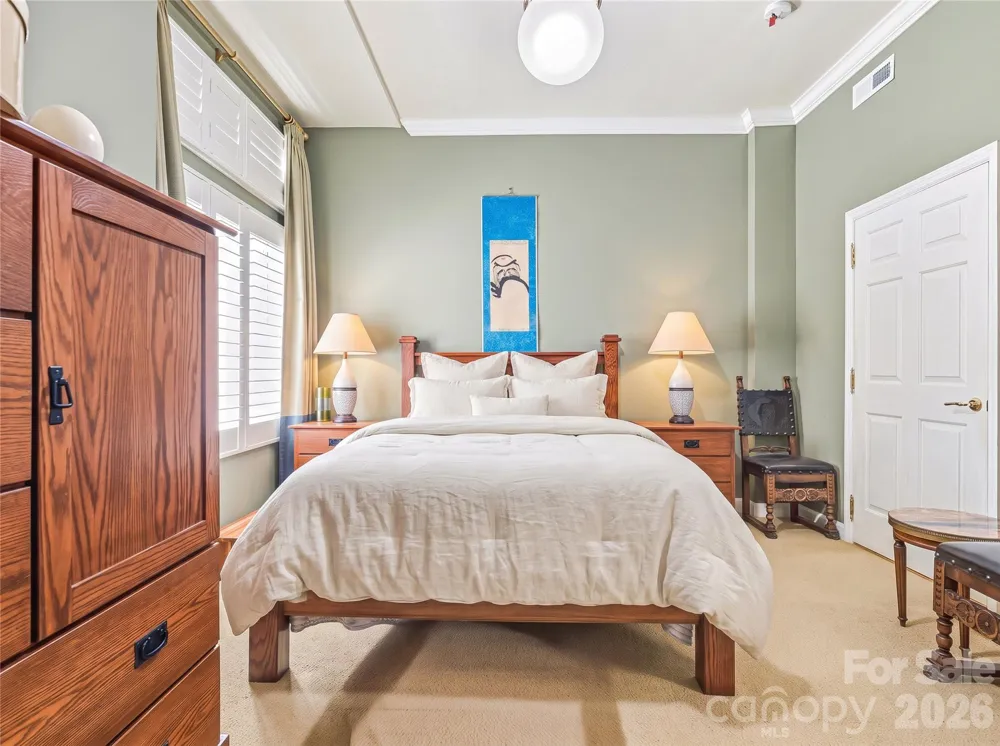 30 Dover Street Asheville, NC 28804