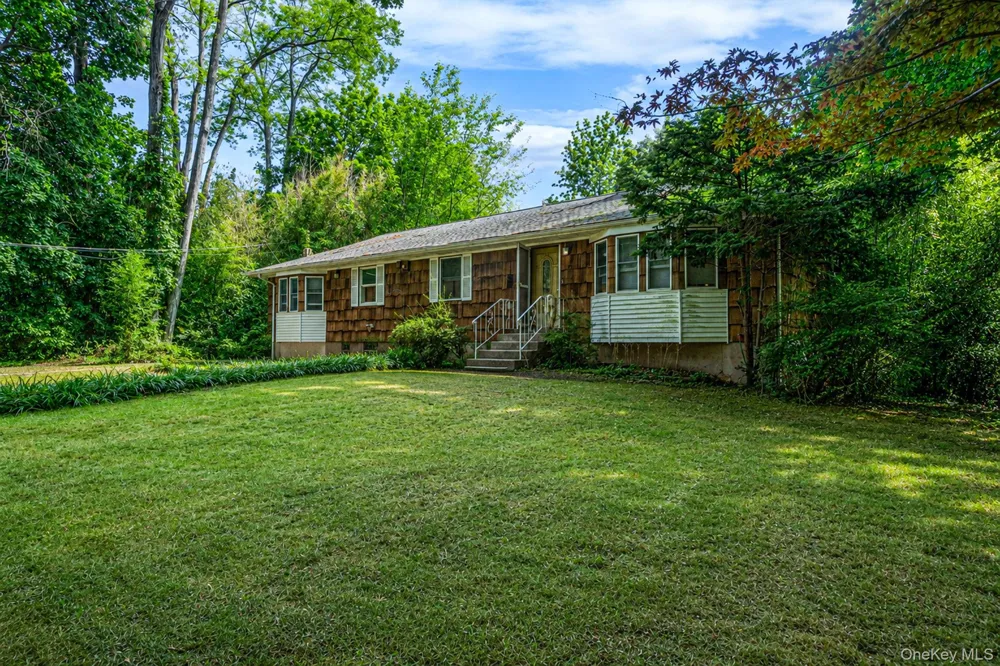 11 Radio Avenue Miller Place, NY 11764