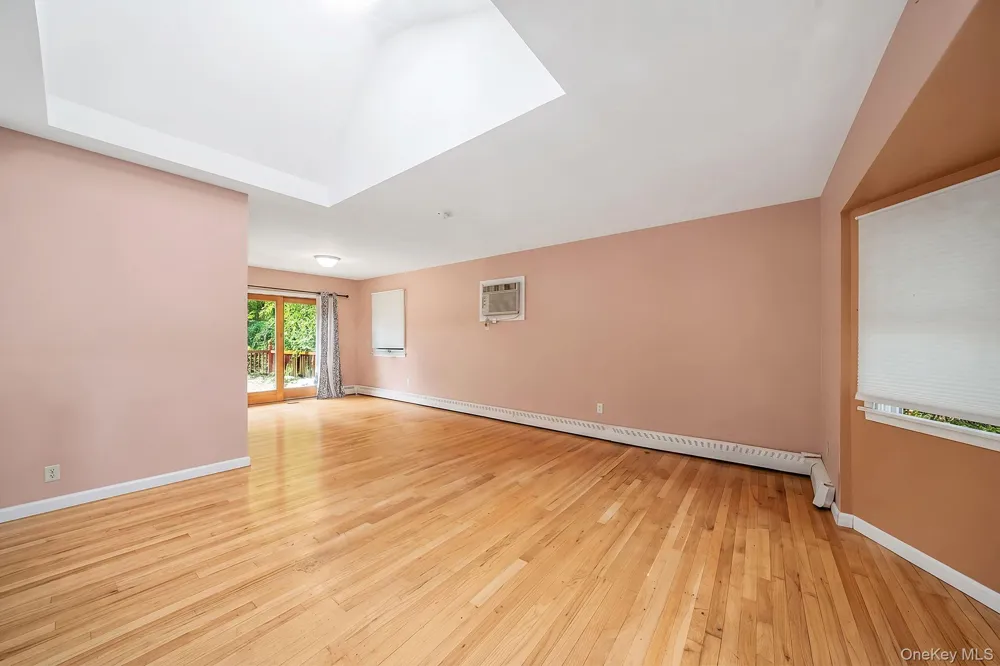 11 Radio Avenue Miller Place, NY 11764