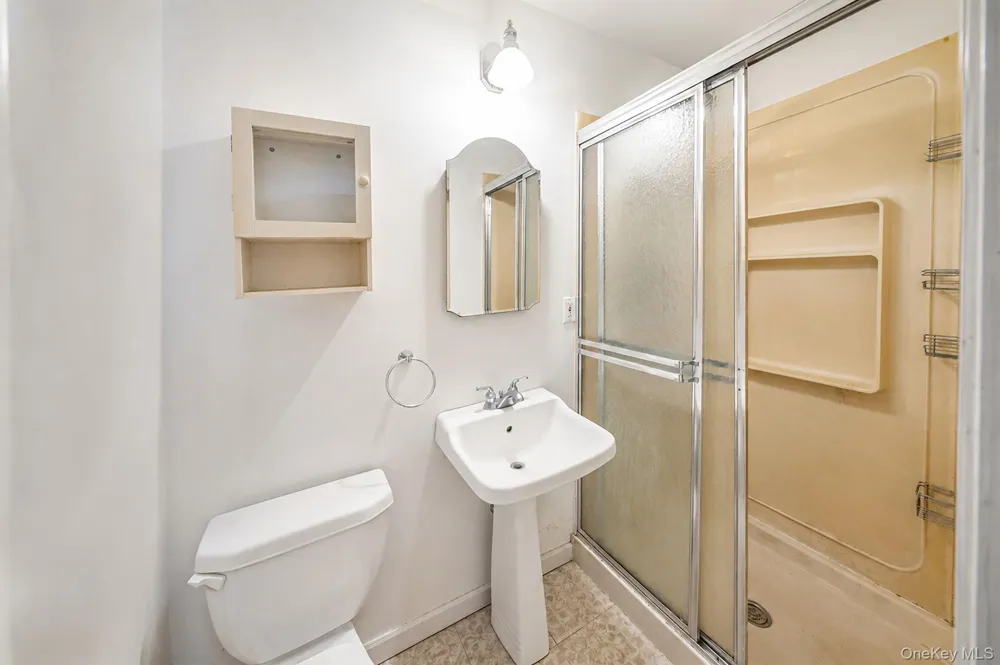 11 Radio Avenue Miller Place, NY 11764