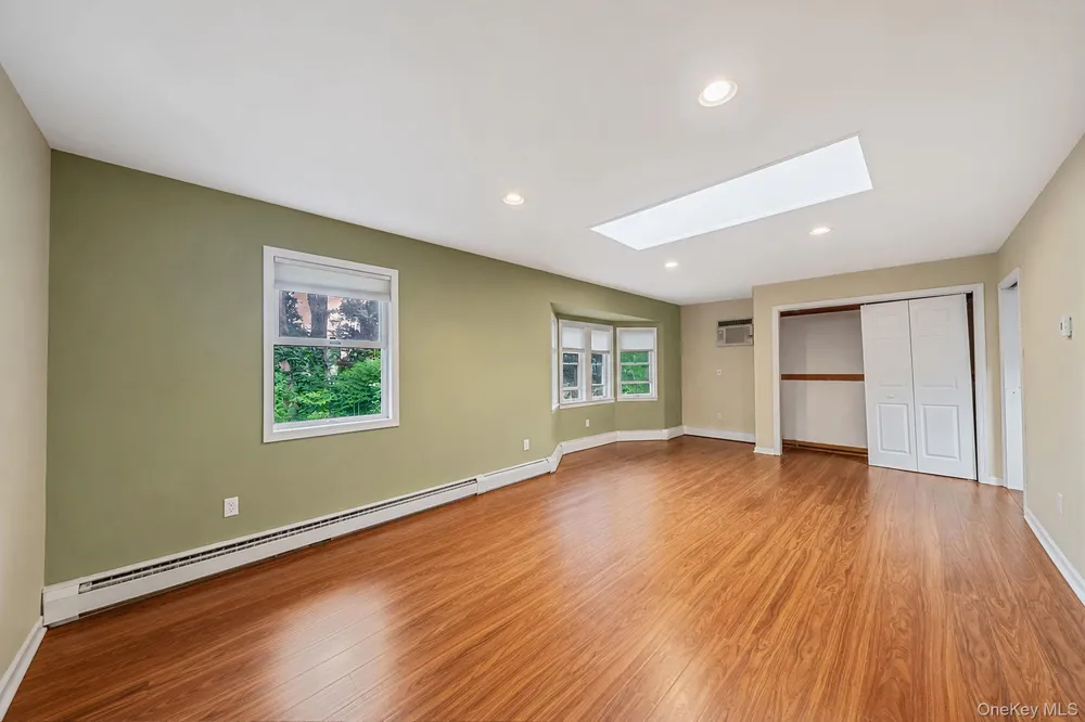 11 Radio Avenue Miller Place, NY 11764