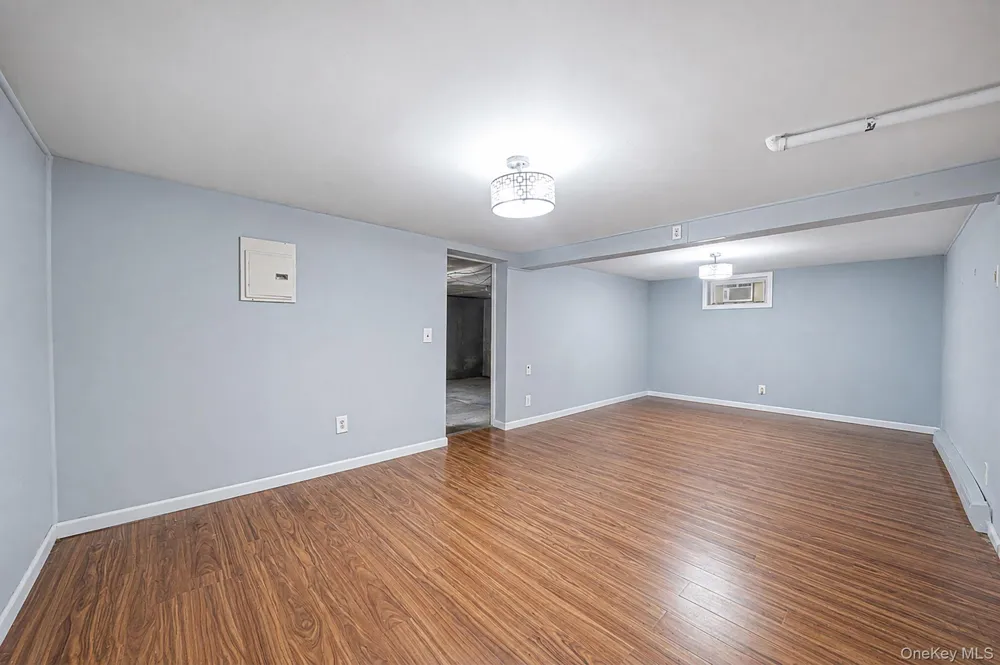 11 Radio Avenue Miller Place, NY 11764