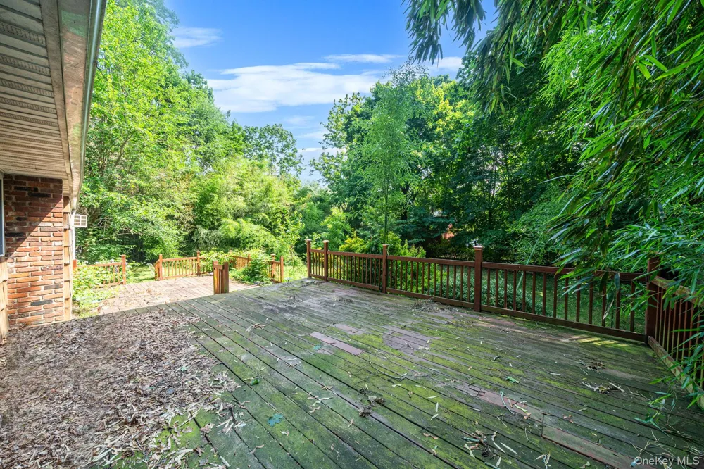 11 Radio Avenue Miller Place, NY 11764