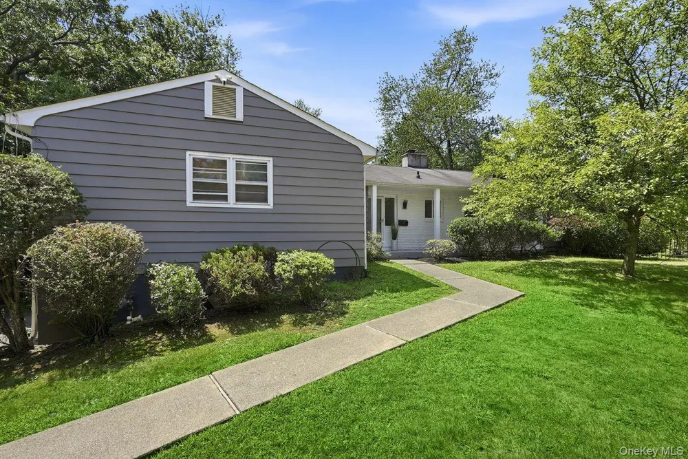 5 Deer Meadow Drive West Nyack, NY 10994