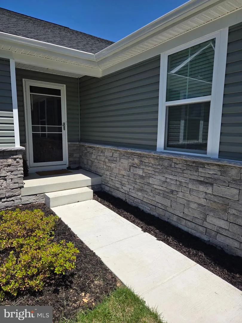90 SUTHERLAND WAY Martinsburg, WV 25405