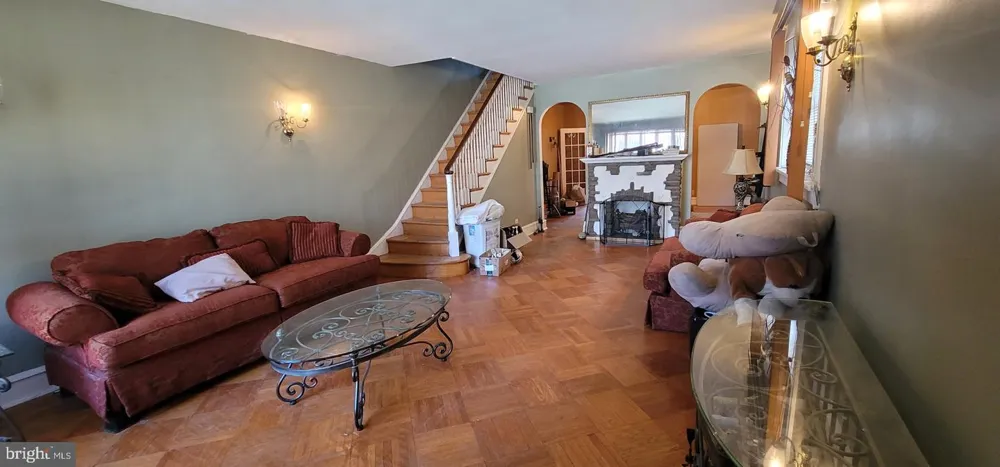 907 MACDADE BOULEVARD Lansdowne, PA 19050
