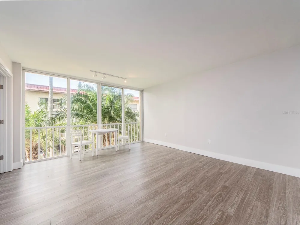 121 ISLAND WAY #334 Clearwater Beach, FL 33767
