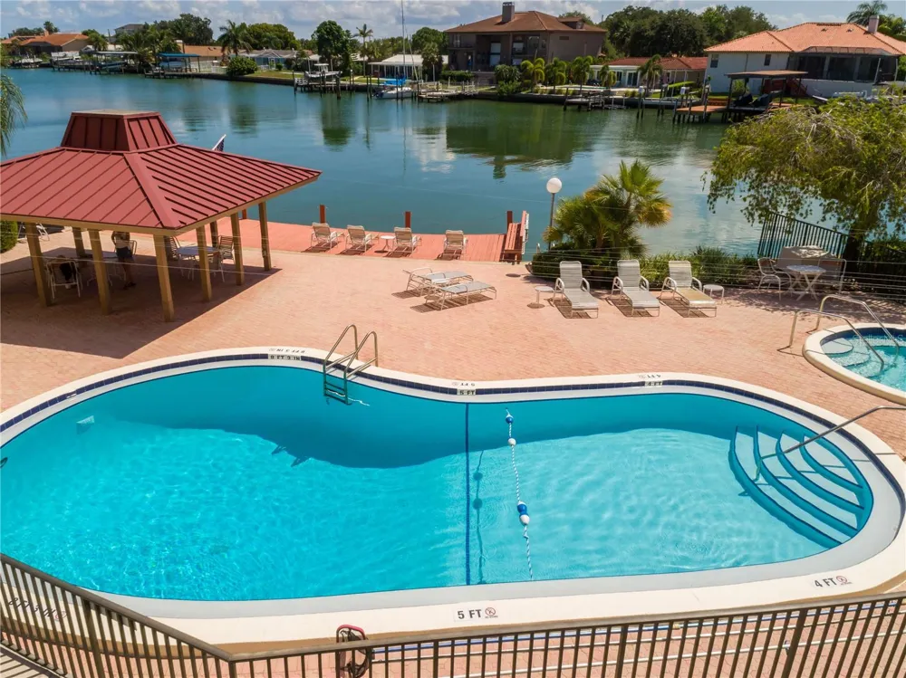 121 ISLAND WAY #334 Clearwater Beach, FL 33767