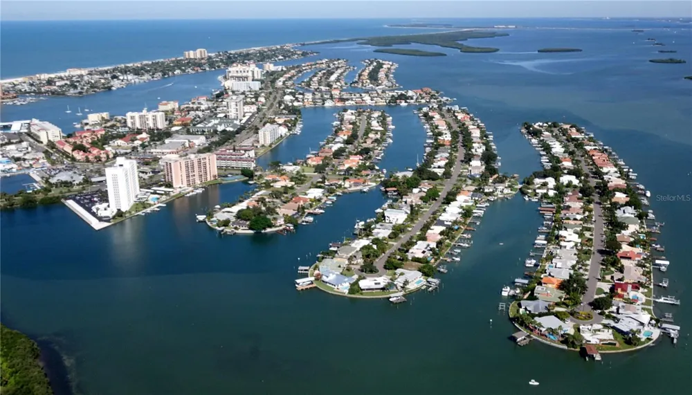 121 ISLAND WAY #334 Clearwater Beach, FL 33767
