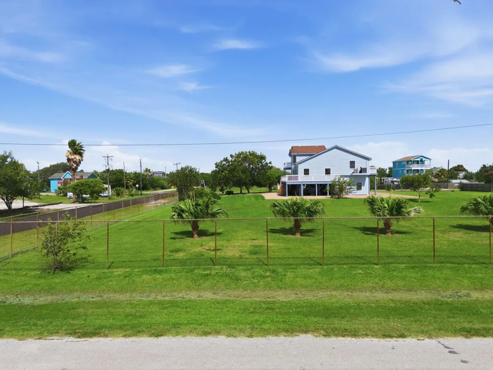 21st San Leon, TX 77539