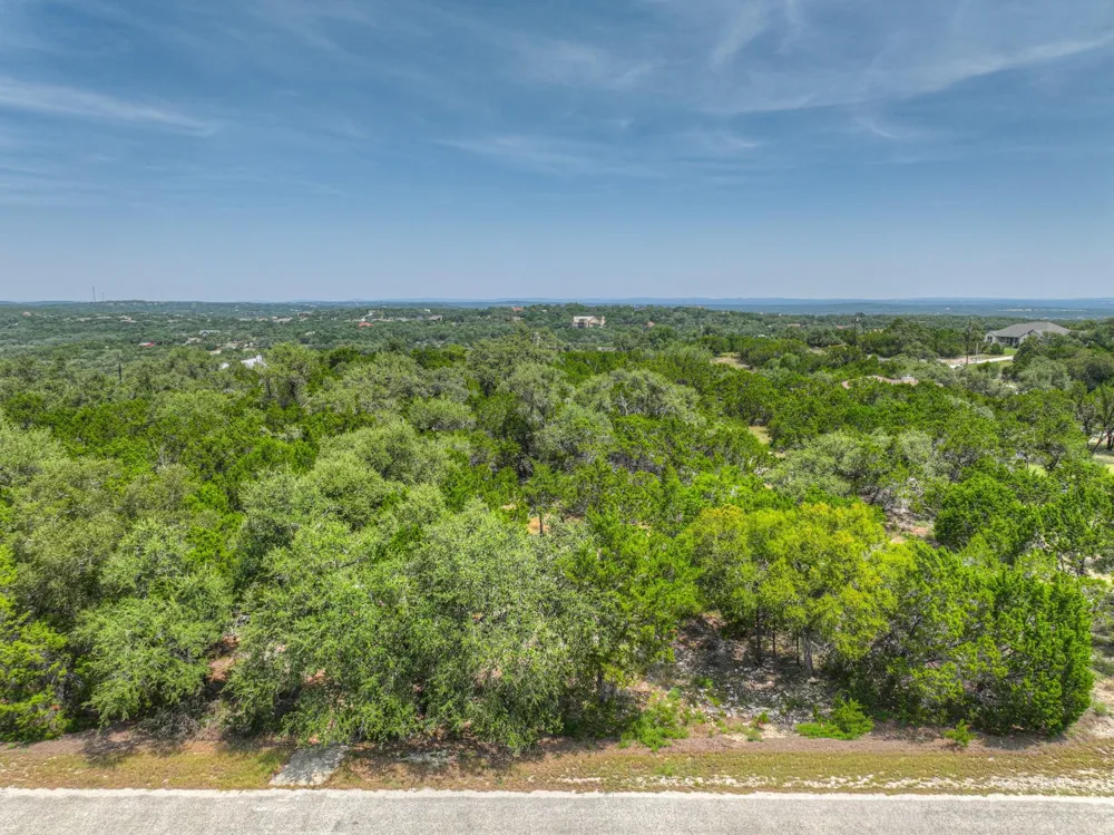 235 Flanders Fischer, TX 78623