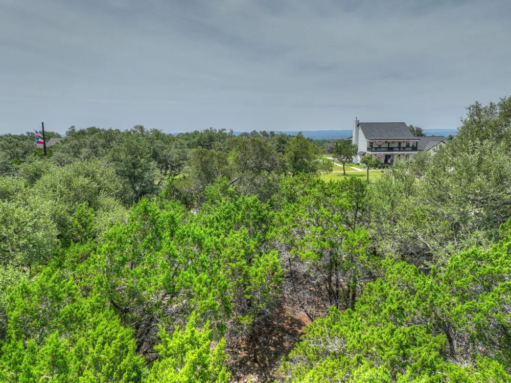235 Flanders Fischer, TX 78623