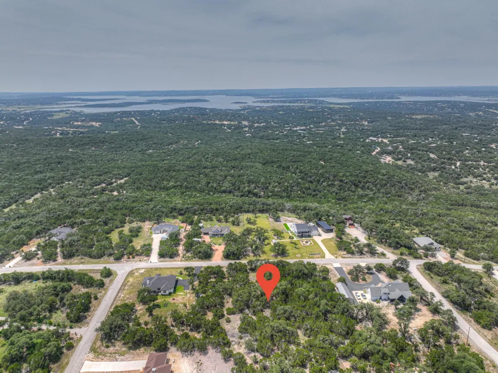 235 Flanders Fischer, TX 78623