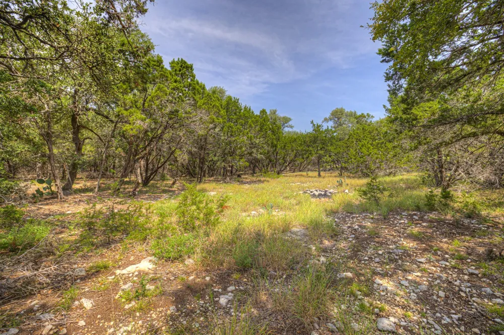 235 Flanders Fischer, TX 78623