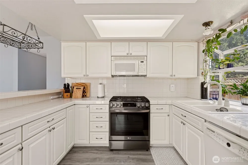 18930 SE 263rd Street Covington, WA 98042