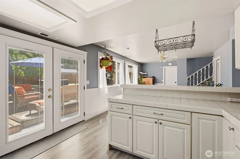 18930 SE 263rd Street Covington, WA 98042