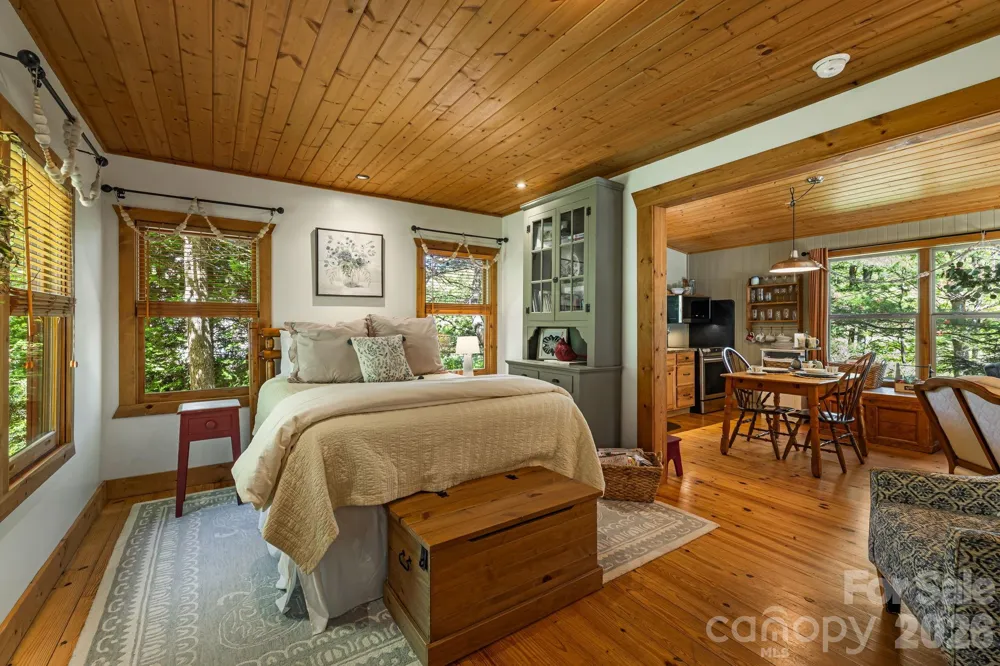 107  111 Hougie Heaven Lane Franklin, NC 28734