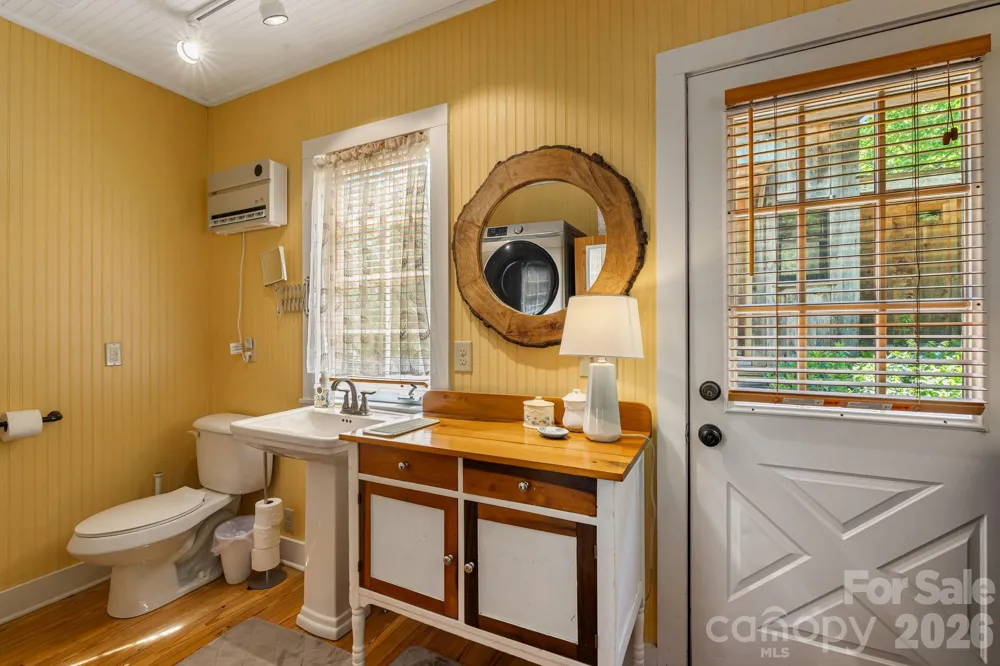 107  111 Hougie Heaven Lane Franklin, NC 28734