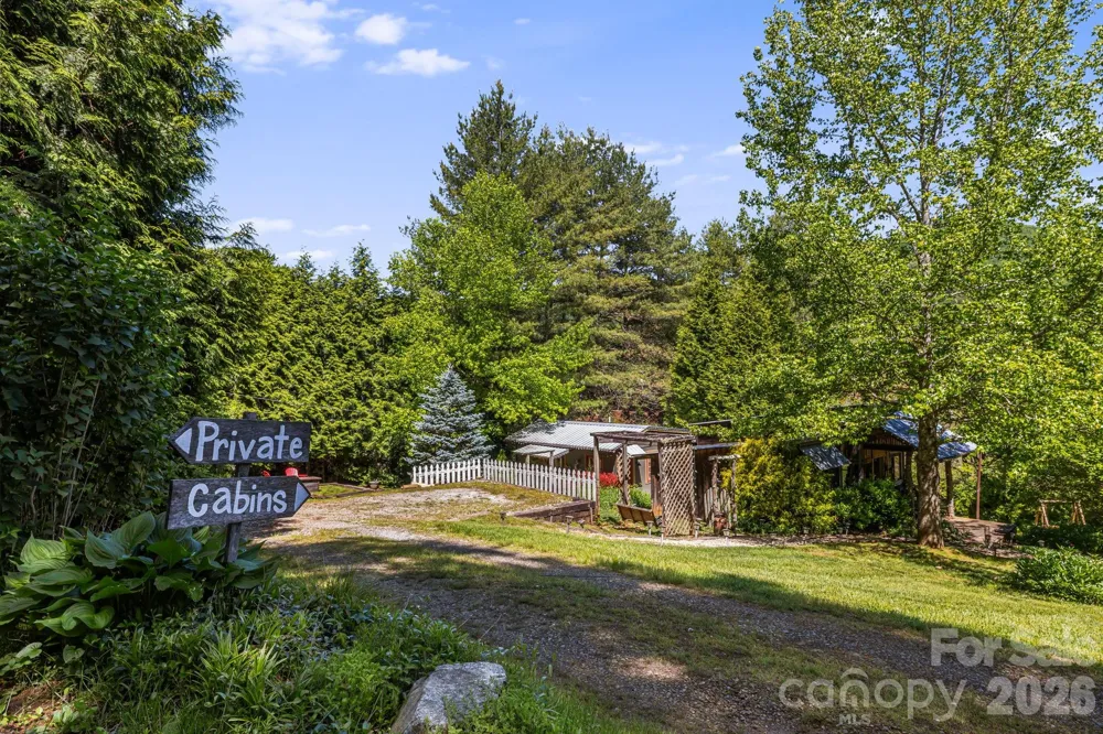 107  111 Hougie Heaven Lane Franklin, NC 28734