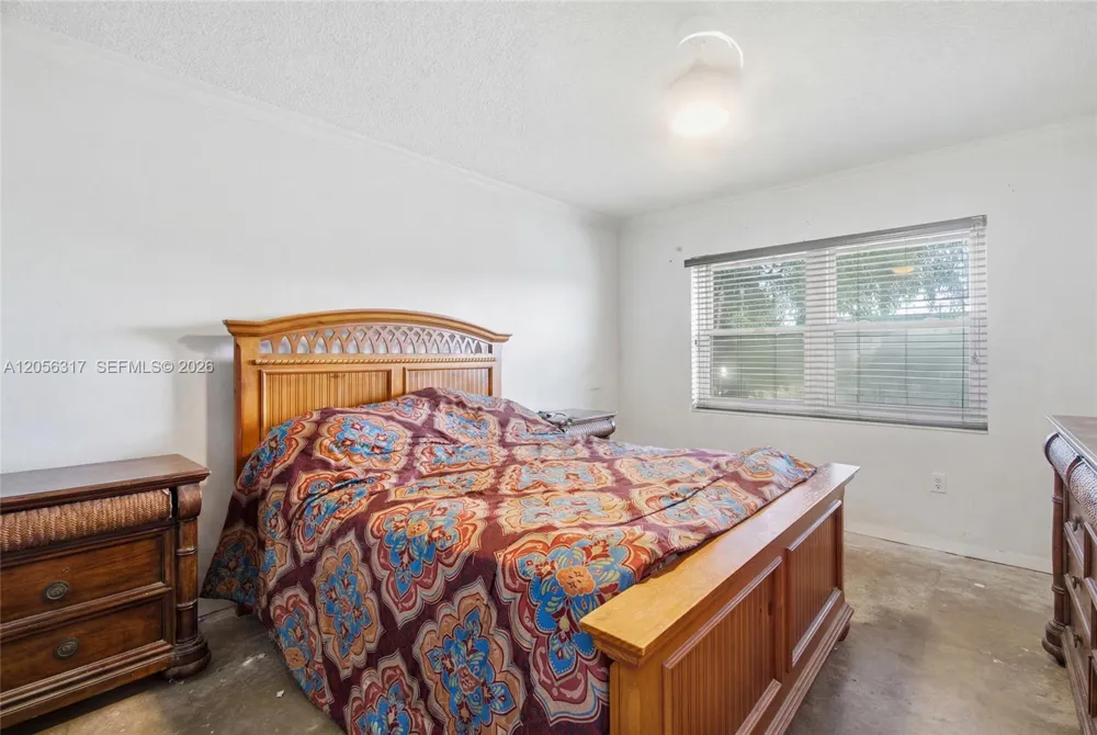 14755 SW 70th Ter Miami, FL 33193