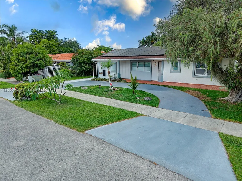14755 SW 70th Ter Miami, FL 33193