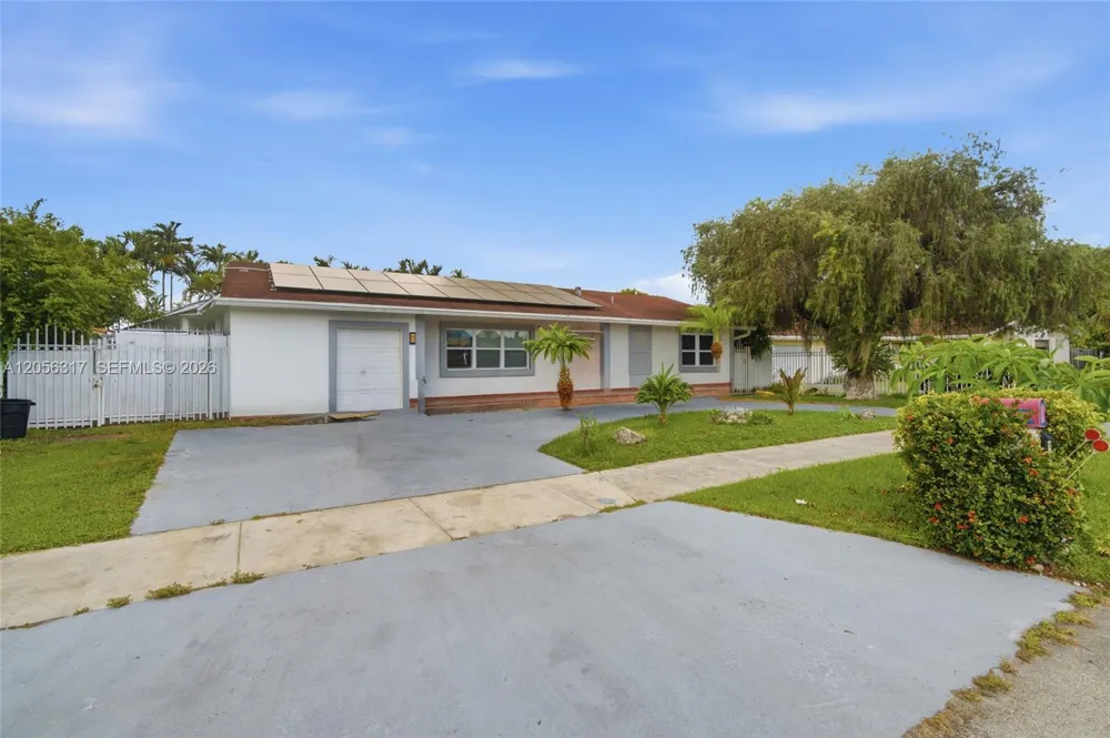 14755 SW 70th Ter Miami, FL 33193
