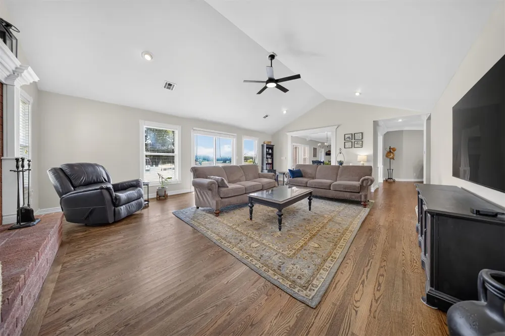 5705 S Prairie Drive Chelsea, OK 74016