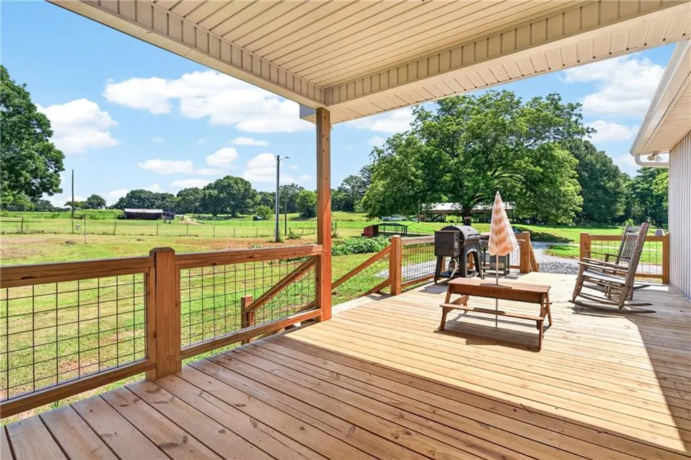 14155 HWY 106 Carnesville, GA 30521