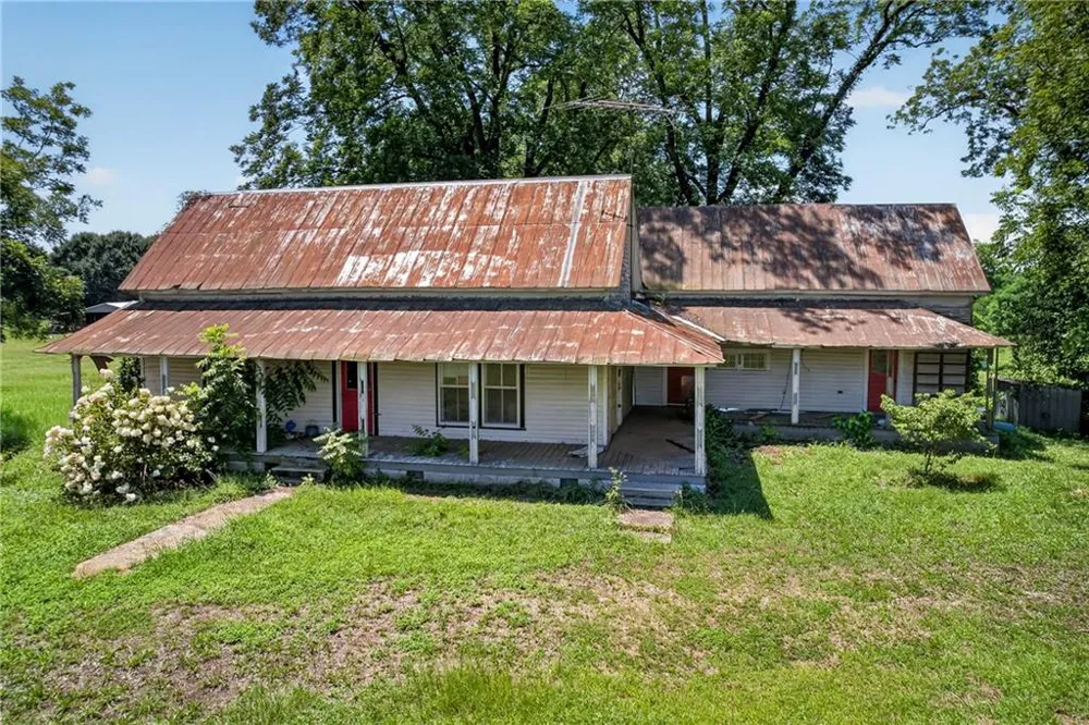 14155 HWY 106 Carnesville, GA 30521