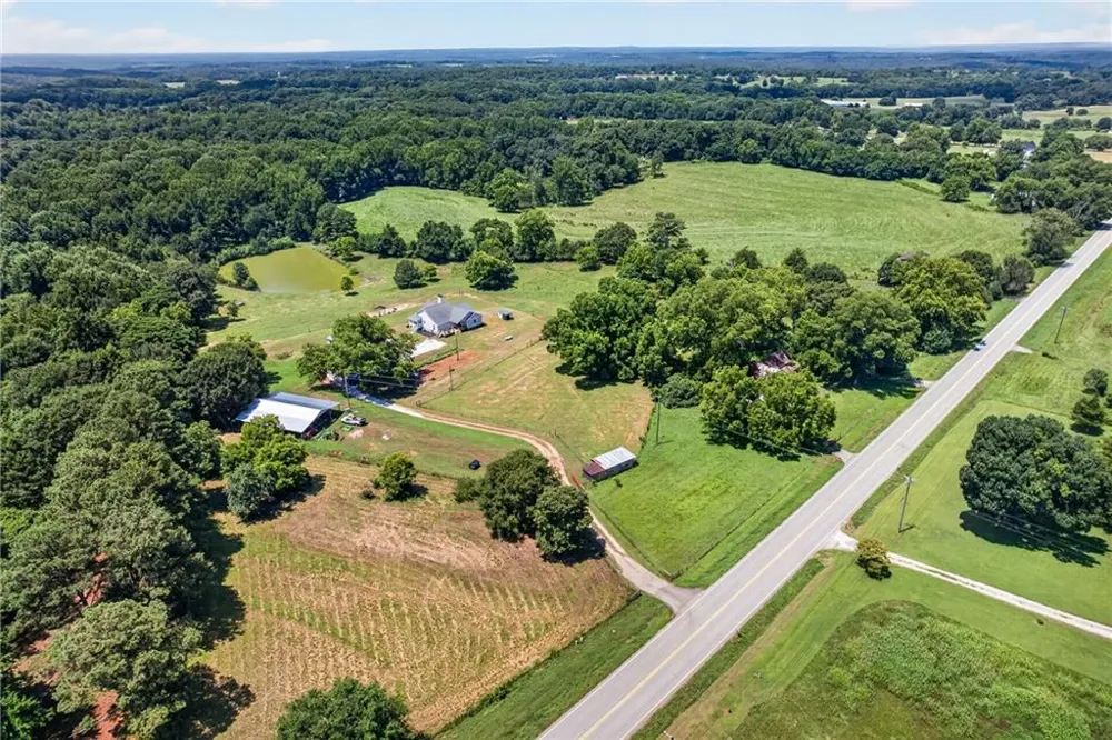 14155 HWY 106 Carnesville, GA 30521