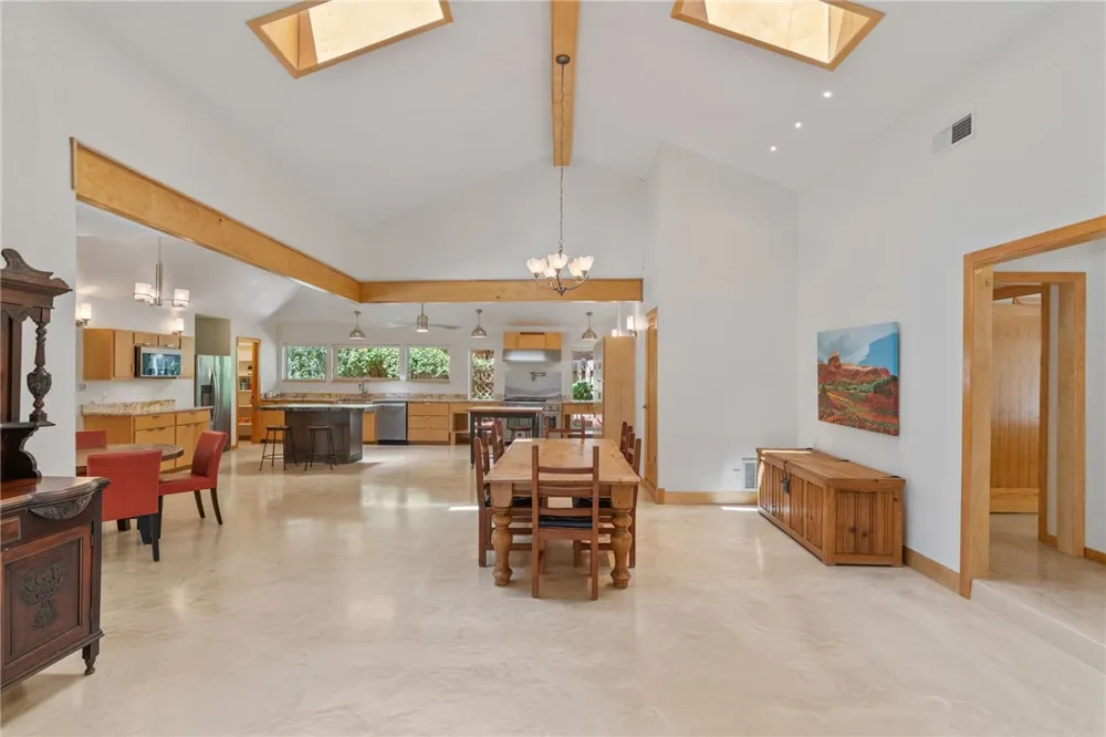1904 Helen Street Alice, TX 78332
