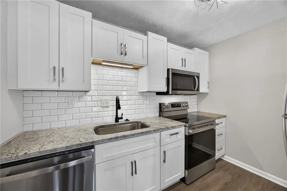 3923 Woodridge Way Tucker, GA 30084
