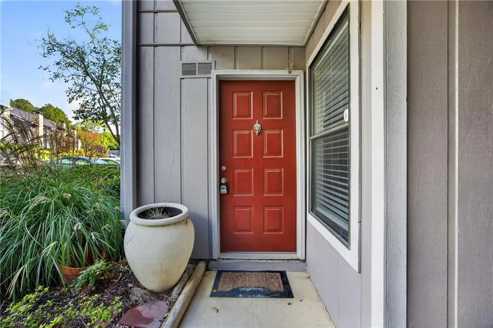 3923 Woodridge Way Tucker, GA 30084