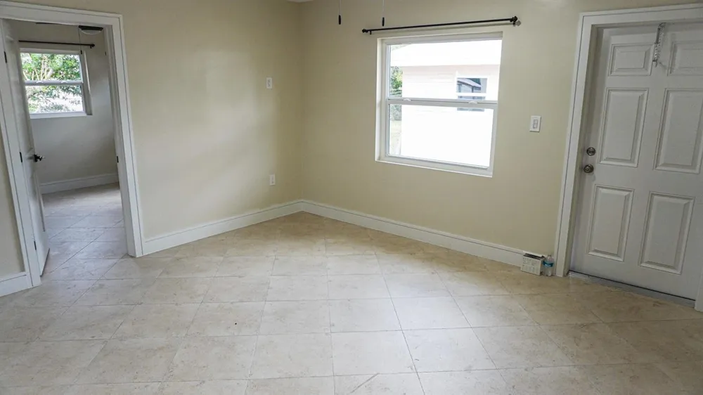 1502 AVENUE I #B Fort Pierce, FL 34950
