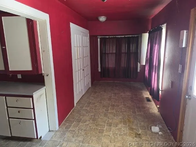 207 S 8th Street Okemah, OK 74859