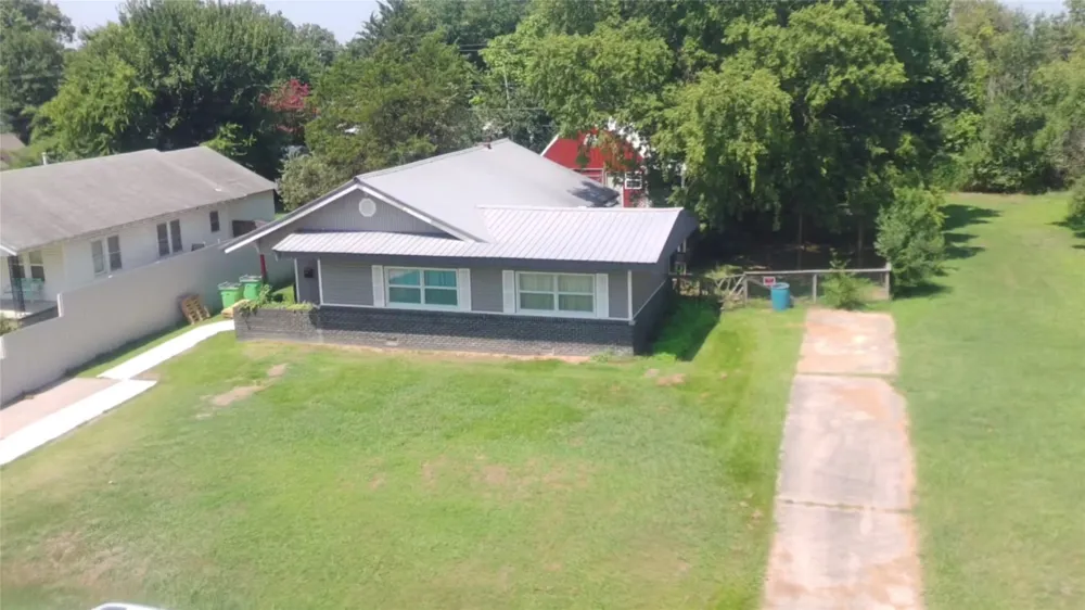 207 S 8th Street Okemah, OK 74859
