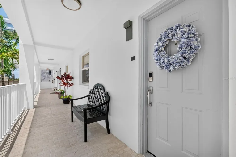 433 CENTRAL AVENUE Sarasota, FL 34236