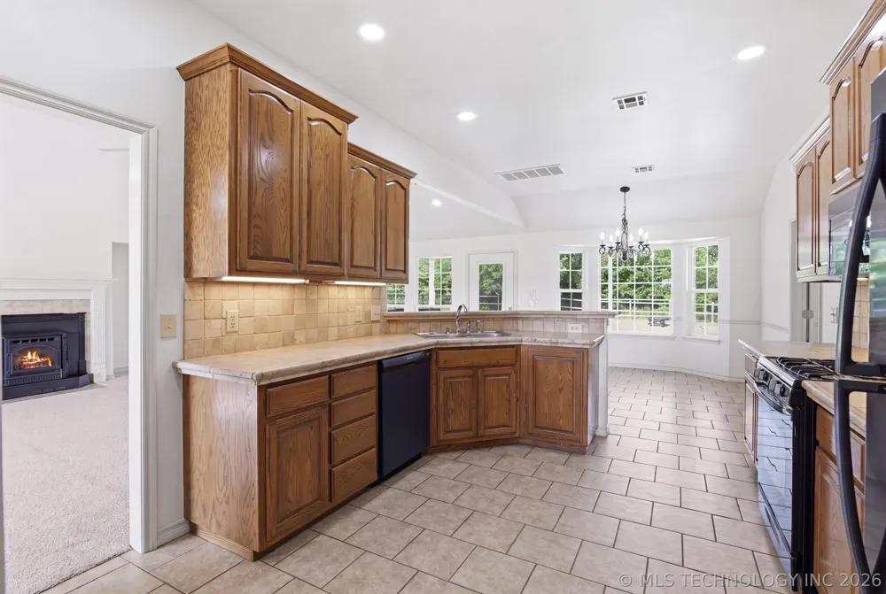 13535 E 463 ROAD Claremore, OK 74017