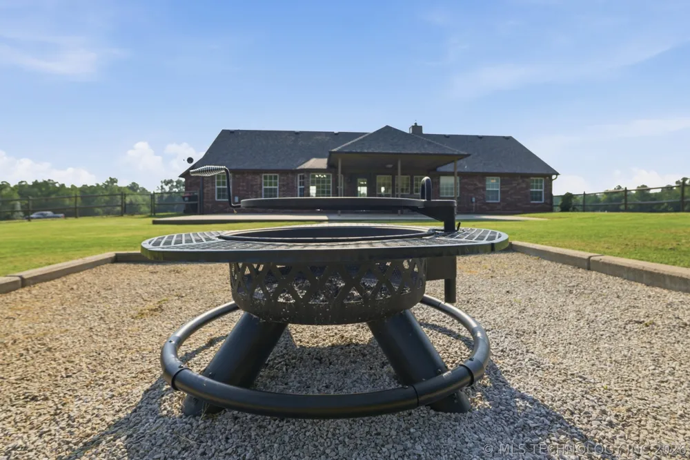 13535 E 463 ROAD Claremore, OK 74017
