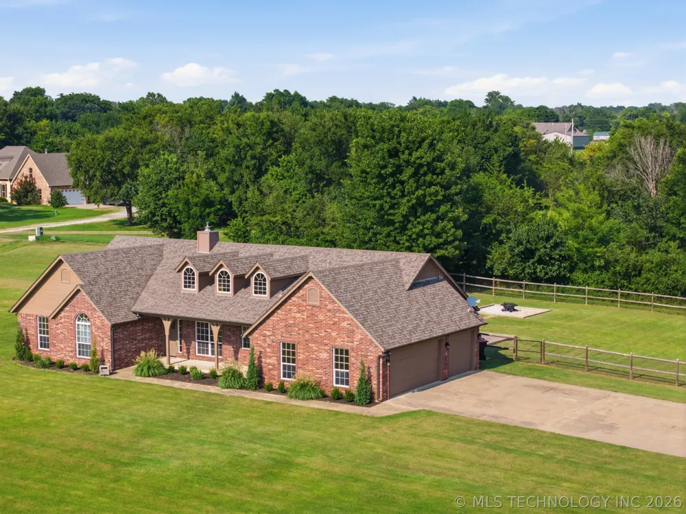 13535 E 463 ROAD Claremore, OK 74017