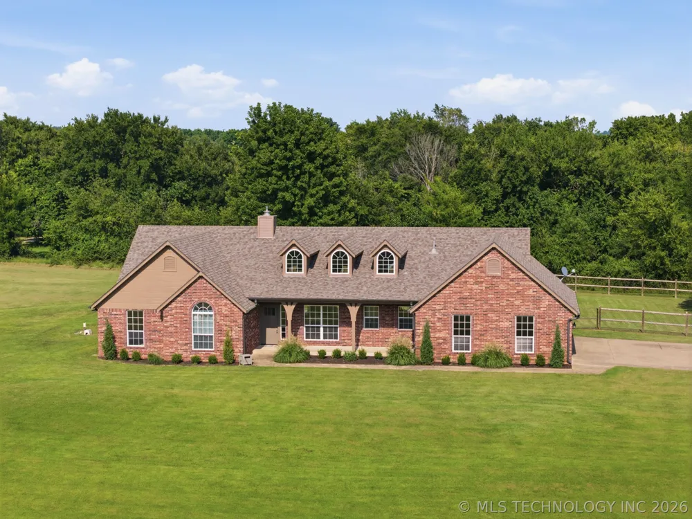 13535 E 463 ROAD Claremore, OK 74017