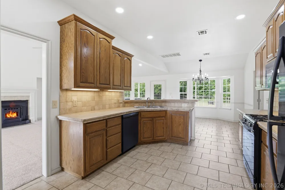 13535 E 463 ROAD Claremore, OK 74017