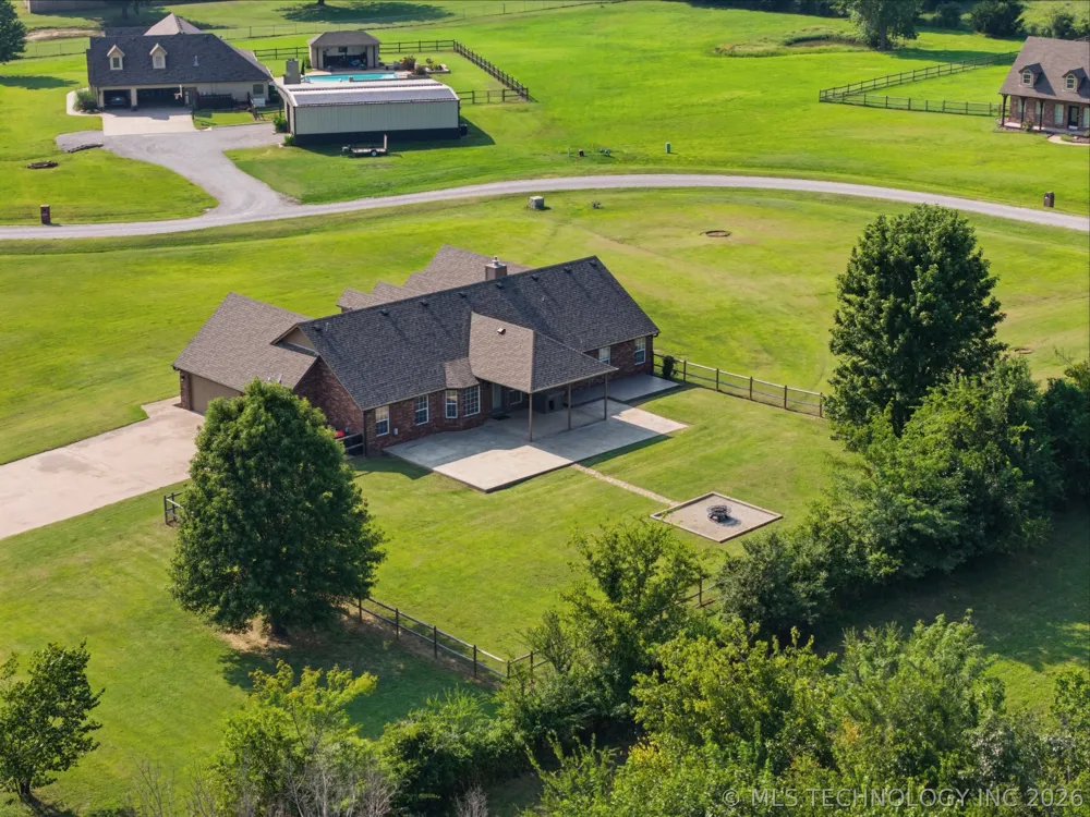 13535 E 463 ROAD Claremore, OK 74017