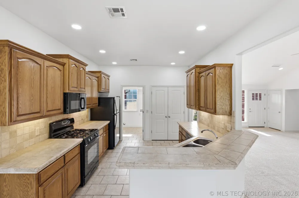 13535 E 463 ROAD Claremore, OK 74017