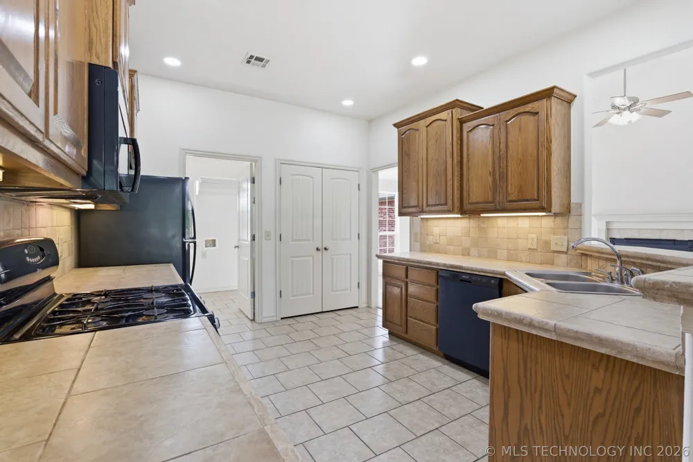 13535 E 463 ROAD Claremore, OK 74017