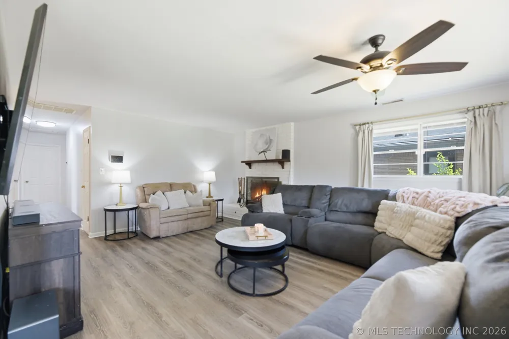 8634 E 38th Place NE Tulsa, OK 74146